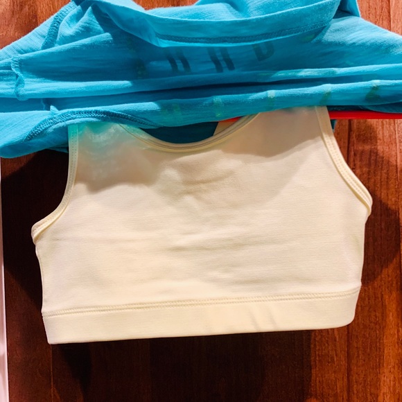 Girls tank with built in bra - Picture 5 of 5